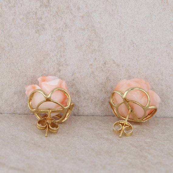 14k Yellow Gold Rose Painted Resin Floral Stud Ea… - image 3