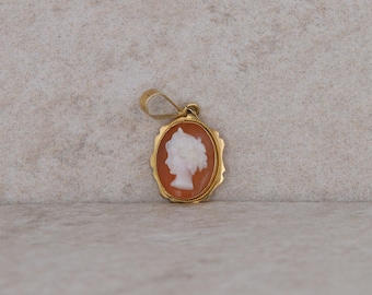 14k Yellow Gold Cameo Pendant