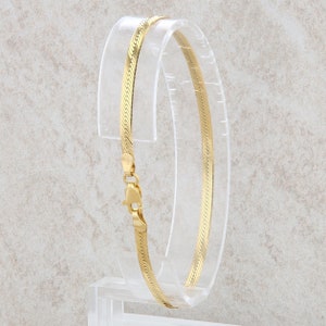 14k Yellow Gold Herringbone Bracelet 8&quot; 3.2g