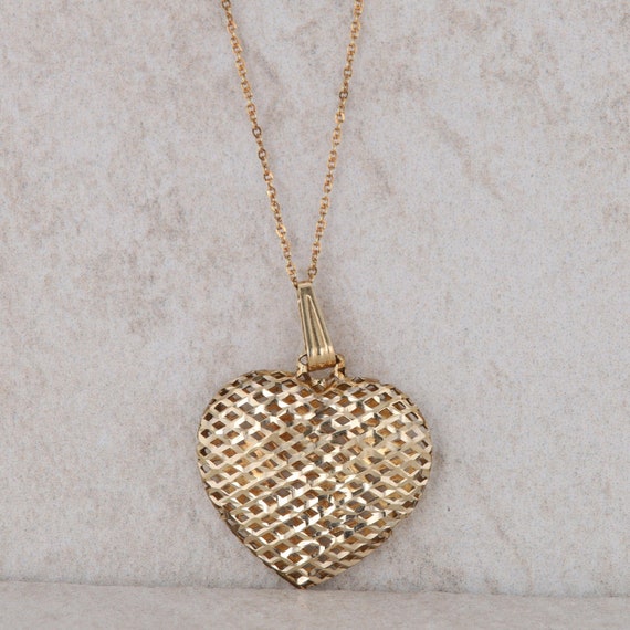 14k Yellow Gold Hollow Textured Heart Necklace 1.9
