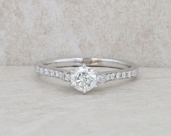 14k White Gold 0.61ct Round Engagement Ring