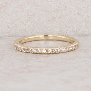 14k Yellow Gold Diamond Prong Set Band