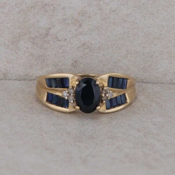 14k Yellow Gold Sapphire Oval and Baguette Ring With Diamonds