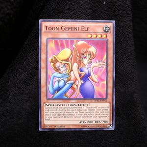 Toon Gemini Elf / Carta Yu-Gi-Oh! / Lanzador de conjuros / TCG / Cartas Yu-Gi-Oh! / Yu-Gi-Oh! de los 90 / 1.ª edición de Yu-Gi-Oh!