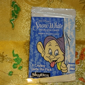 Sky Box | Snow White Trading Cards | TCG | Disney Collectibles | Snow White and The Seven Dwarfs | 90s TCG | 90s | Disney | Vintage TCG
