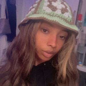 Crochet Bucket Hat| Crochet Hat| Bucket Hat| Granny Square Bucket Hat