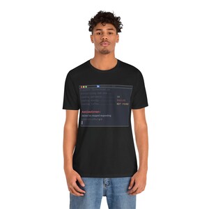 Camiseta "One Dark Pro Developer Dad" - Humor divertido de programadores con el tema "RuntimeError" imagen 4