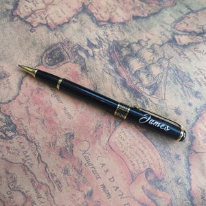 Custom Engraved Pen in Luxury Leather Gift Box – Ideal for Groomsmen & Men’s Gifts