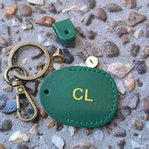 Leren luchttaghouder, monogram luchttaghouder, gekleurde luchttaghouder, gepersonaliseerde sleutelhanger, aangepaste luchttagsleutelhanger.