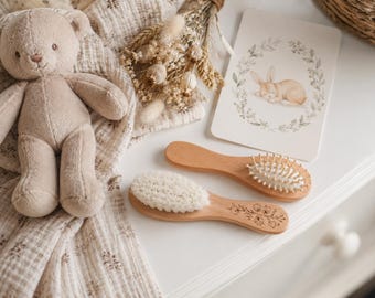 Personalised Baby Brush and Comb Set, Beech Wood Newborn Bath Brush---Engraved Baby Shower Gift