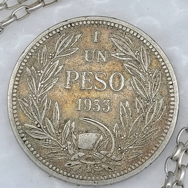 Copper-Nickel- 1933 Chile 1 Peso Coin - Old peso - Andean condor - laurel wreath with hammer & sickle. Latin. Natural patina, fine details.