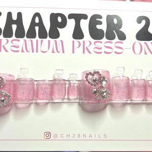 Pink Glittered Press On Toes| pink press on toes| press on toes with charms| blingy press on toes| pretty square toes| toe gifts for her