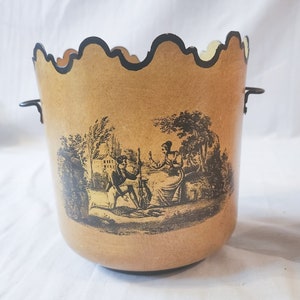 Jardinera Tole Ware italiana de mediados de siglo, ocre, escena victoriana, original