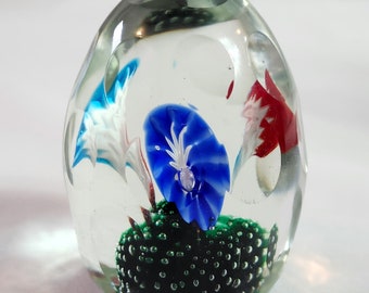 Glass Paperweight - Vintage, Egg shaped