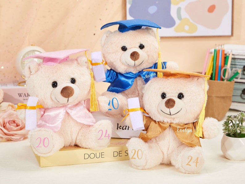 Personalized Graduation Teddy Bear 2024 Kindergarten Grad Teddy Bear Pre-k Grad Bear Custom Preschool Graduation Bear Graduation Keepsake zdjęcie 1