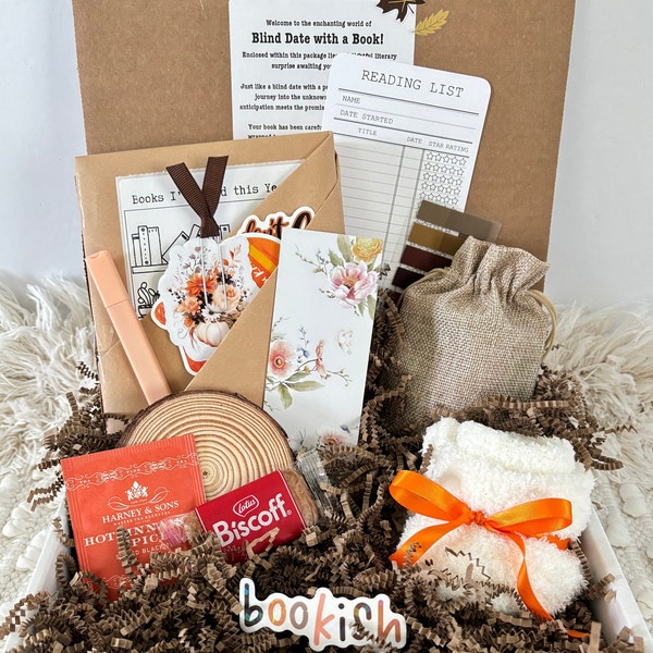 Blind Date with a Book Lover Gift Box Customizable Reading Gift Set Bookish Birthday Present Cozy Book Club Bookworm Gift Set Cozy Reading