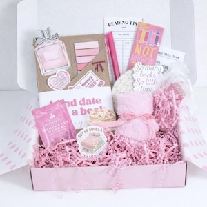 Book date themed blind date with a book box styled as book gift box for women, mystery book box aesthetic, blind book date wrapping, bookish bundle presentation, and book accessories book lover details, ideal gifts for bookworms and thoughtful book lover gifts.