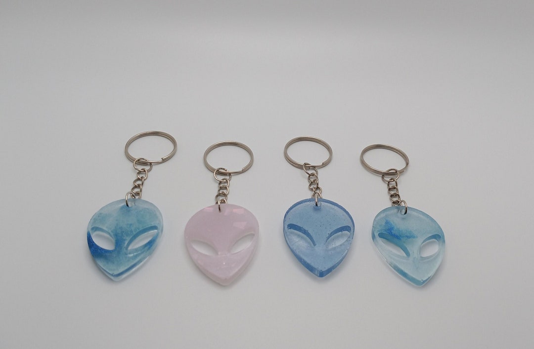 Alien Keychain - Etsy