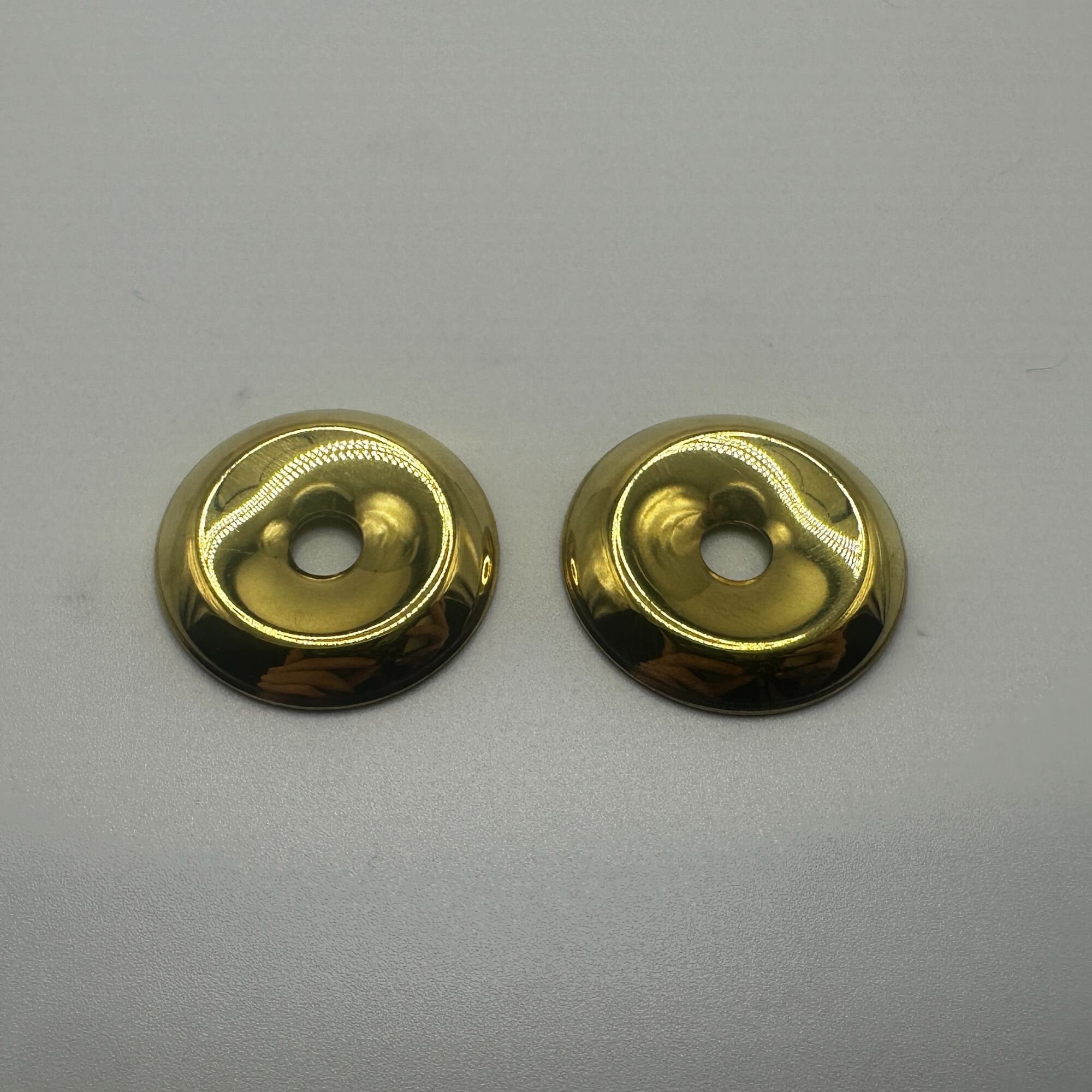Simple Backplate Simple Brass Backplate for Bail Pulls – 15/16