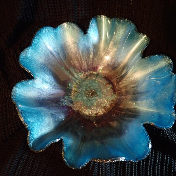 Resin Bowl or Vase Topper