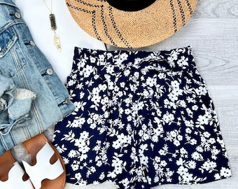 Amanda Floral Shorts
