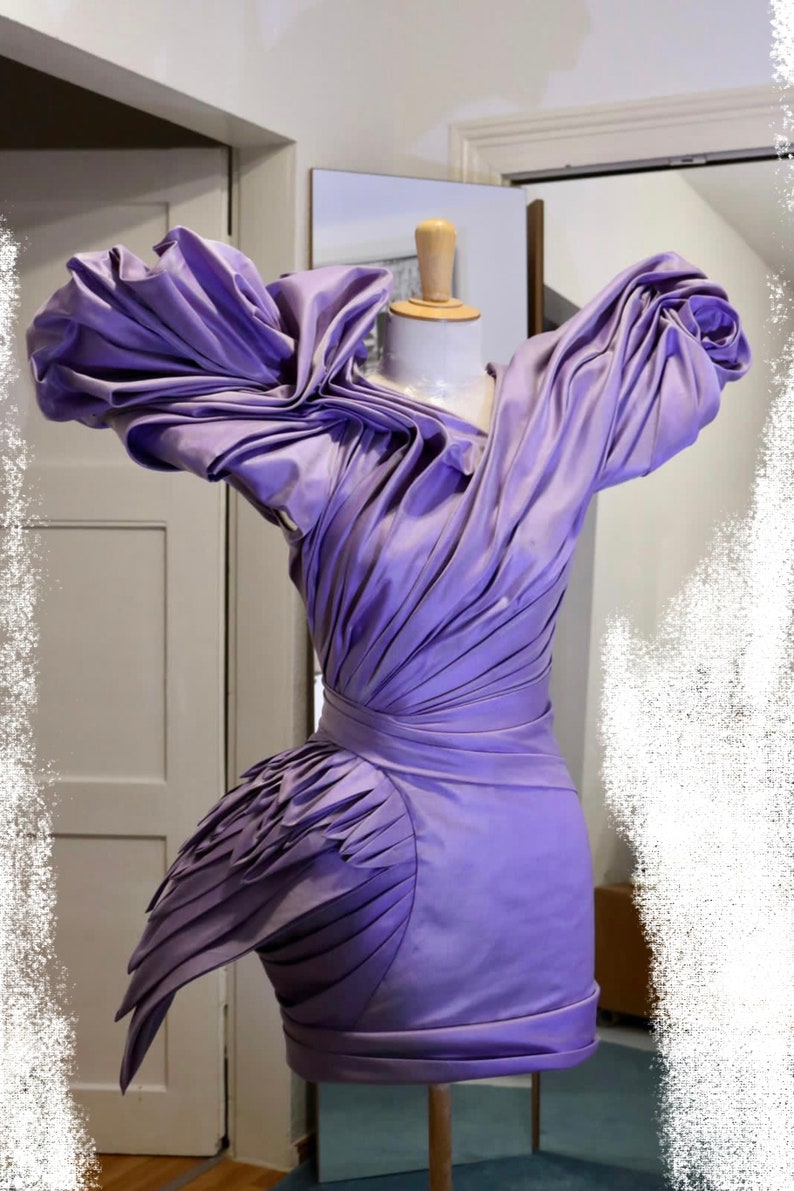 Sculpture dress. Draped dress with fabric manipulation in purple taffeta silk. Party, wedding image 8