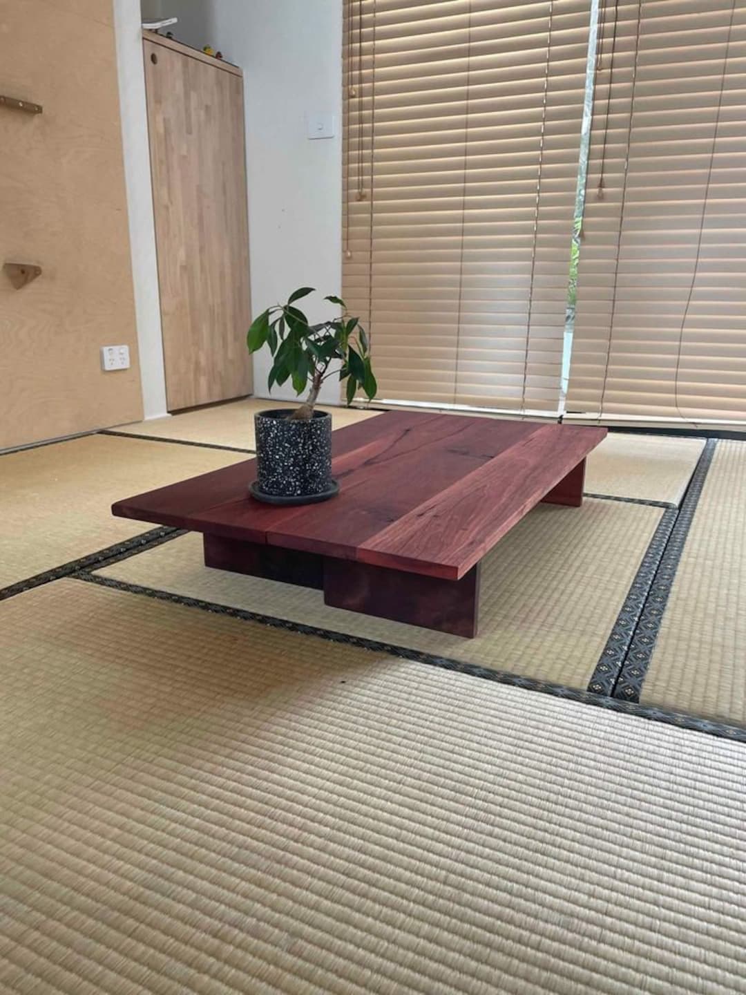 Traditional japanese floor table discount