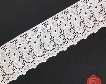 Vintage Broderie Anglaise cotton lace trim