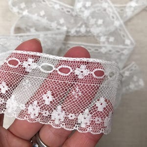 Antike englische Chantilly Eyelet Lace Trim, Weiß, antike Spitze, Zarte Spitze, Reine Baumwolle, 4 cm breites Erbstück