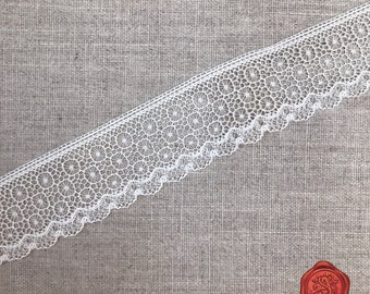 Vintage English ‘Snowflake’ Design Cotton Lace Trim, Ivory, Antique Lace
