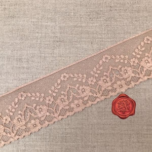 Antike englische Baumwollspitze, Tea Rose / Beige, antike Spitze, Blumenspitze, 6 cm breit, hergestellt in England, um 1900
