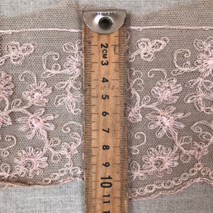 Antique French Cotton & Silk Needlerun Tulle Trim, Rose Coloured Lace Trim, Antique Lace, Circa 1880-1900 zdjęcie 4