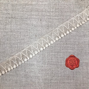 Antike englische Baumwollspitze, Elfenbein, antike Spitze, zarte Spitzenborte, 1,75 cm breit