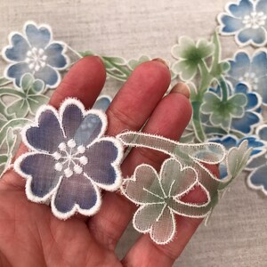 Adorno de organza 100 % algodón con bordado antiguo, azul y verde, motivos florales, 5 cm de ancho, transparente, trenza floral, encaje único, solo uno