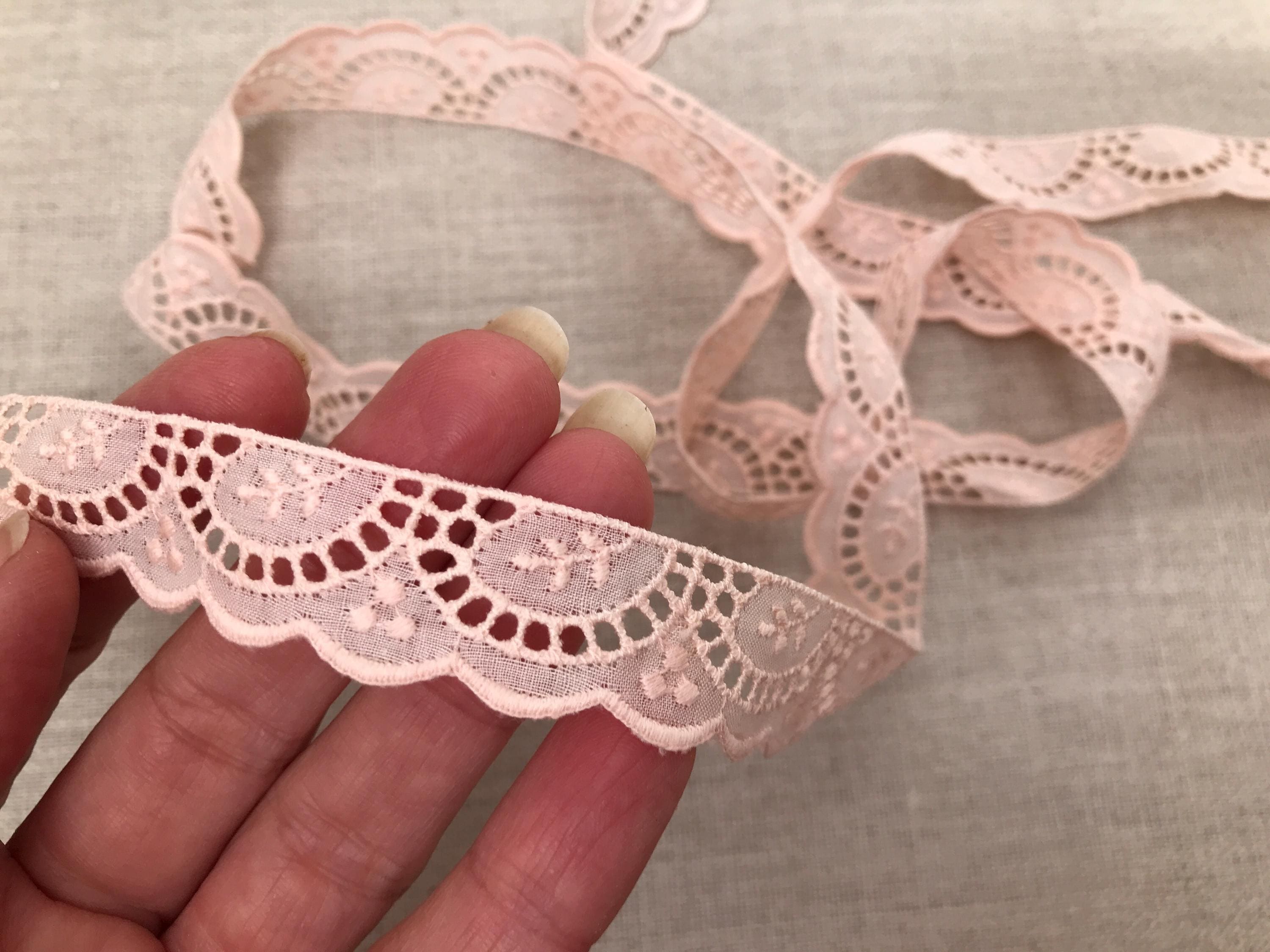 Cut Work Cotton Lace Trim, Pale Pink, Broiderie Anglais Edging Lace, 2cm Wide, Scalloped Trim, D-9