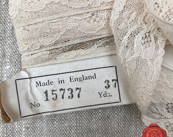 Vintage English Silk/Rayon Net Lace Trim, Ivory colour, Antique Lace, Circa 1900