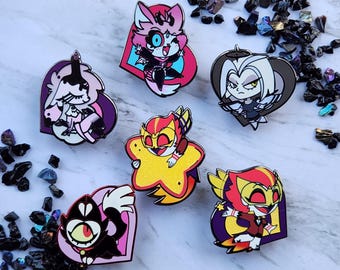 ヘルヴァボス クイーンビー ピンバッジ ヘルヴァボス クイーンビー