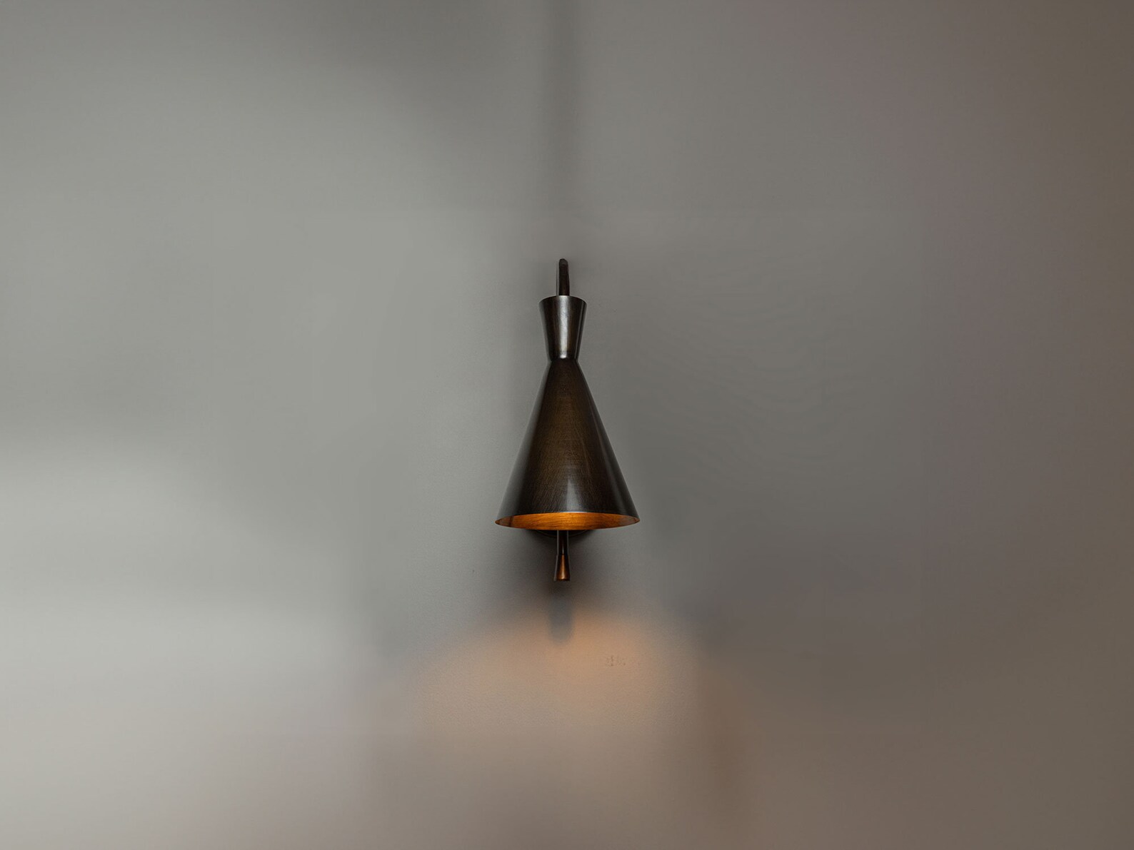 Italian Bedroom Sconce Lighting, Mid Century Bedroom Brass Wall Sconce