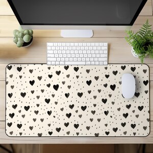 Einfache Herz Skizze Schreibtischmatte, Minimalistischer Druck Schreibtischunterlage, Süßes Herz Gekritzel Computer Matte, erweiterte Maus Unterlage, Schreibtisch Dekoration, Geschenk für Sie
