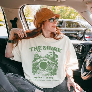Cozy Cottagecore Fantasy Shirt, The Shire Aesthetic Tee, Middle Earth Style T-Shirt, Second Breakfast Ale Funny Bookish Gift for Nerds Geeks