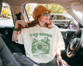 Cozy Cottagecore Fantasy Shirt, The Shire Aesthetic Tee, Middle Earth Style T-Shirt, Second Breakfast Ale Funny Bookish Gift for Nerds Geeks