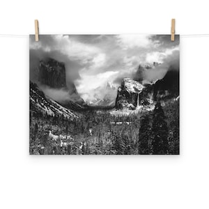 Clearing Winter Storm, Yosemite National Park, Californië door Ansel Adams Matte poster