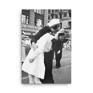 Día V-J en Times Square (Besando adiós a la guerra) de Alfred Eisenstaedt Canvas