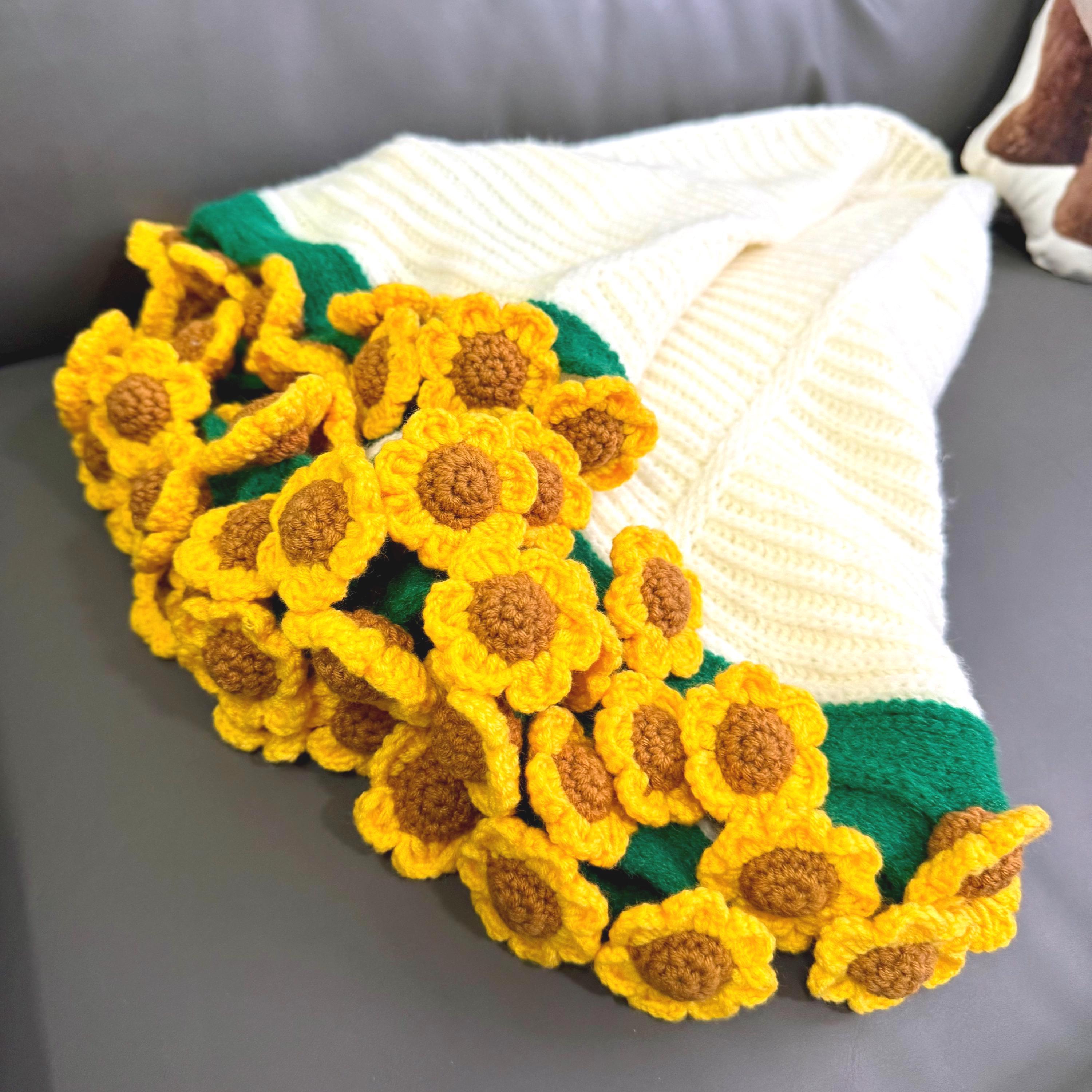 バラ•ひまわりのブーケブランケット バラ•ひまわりのブーケブランケット ひまわり津志田店です🌻 バラの