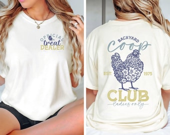 Boho Country Girl Chicken Shirt, Floral Graphic Tee for Farm Lovers, Mom Gift Tshirt with Cute Hen Design, Comfort Colors