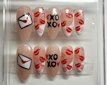 Valentine's Day Press On Nails: Love Letter, Kisses, XOXO