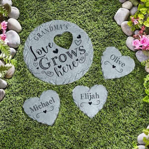 Personalized Garden Stone - Custom Garden Décor - Heart Stepping Stone - Stepping Stone Garden Path - For Mom - For Grandma - Mother's Day