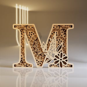Placa de madeira M, decoração de letras florais, arquivo DXF pronto para laser, download digital, inicial em camadas, alfabeto de mandala, recorte de madeira compensada, artesanato Cricut
