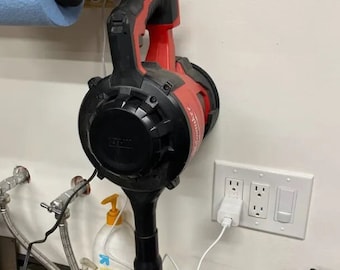 Milwaukee M18 Vacuum Wall Mount