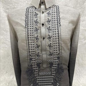 Men&#39;s Formal Long Sleeve Modern Barong (1 Color)